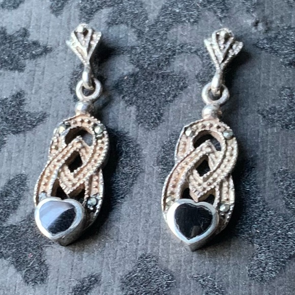 Vintage Art Deco Onyx Heart Marcasite Sterling earrings - Picture 6 of 11